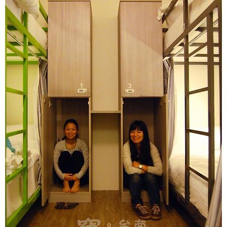 Wow Tainan Hostel Екстериор снимка
