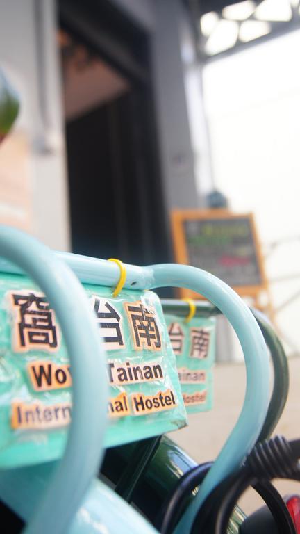 Wow Tainan Hostel Екстериор снимка
